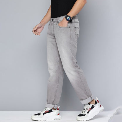 Comfortable Fit Men’s Jeans Light Wash Daily Use